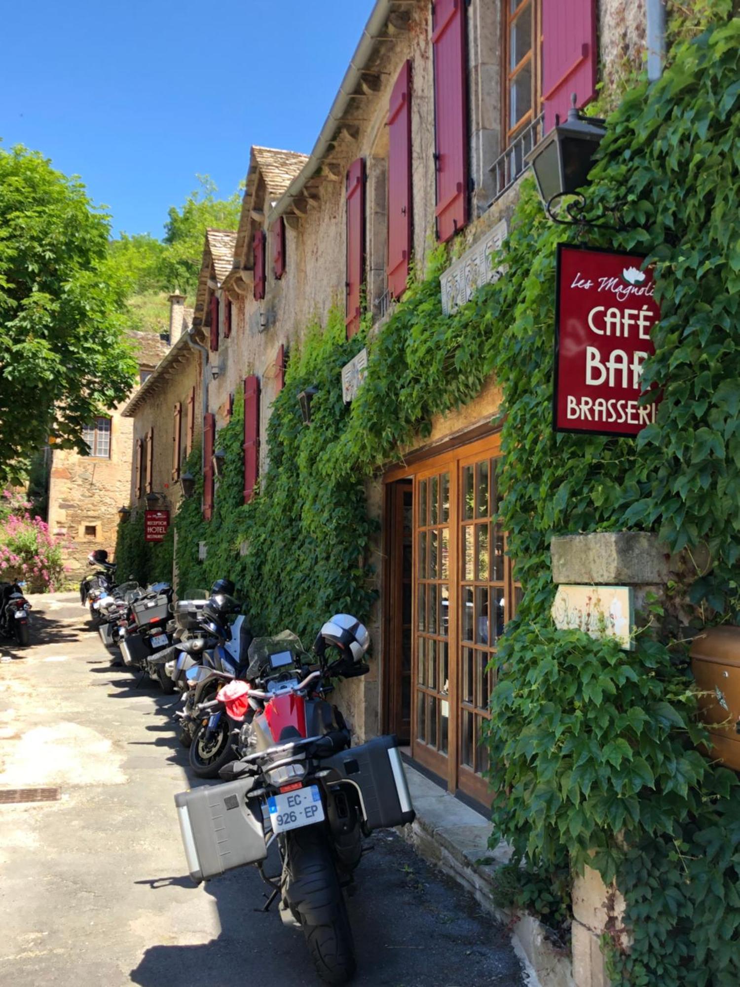 Les Magnolias Hotel Curvalle Екстериор снимка