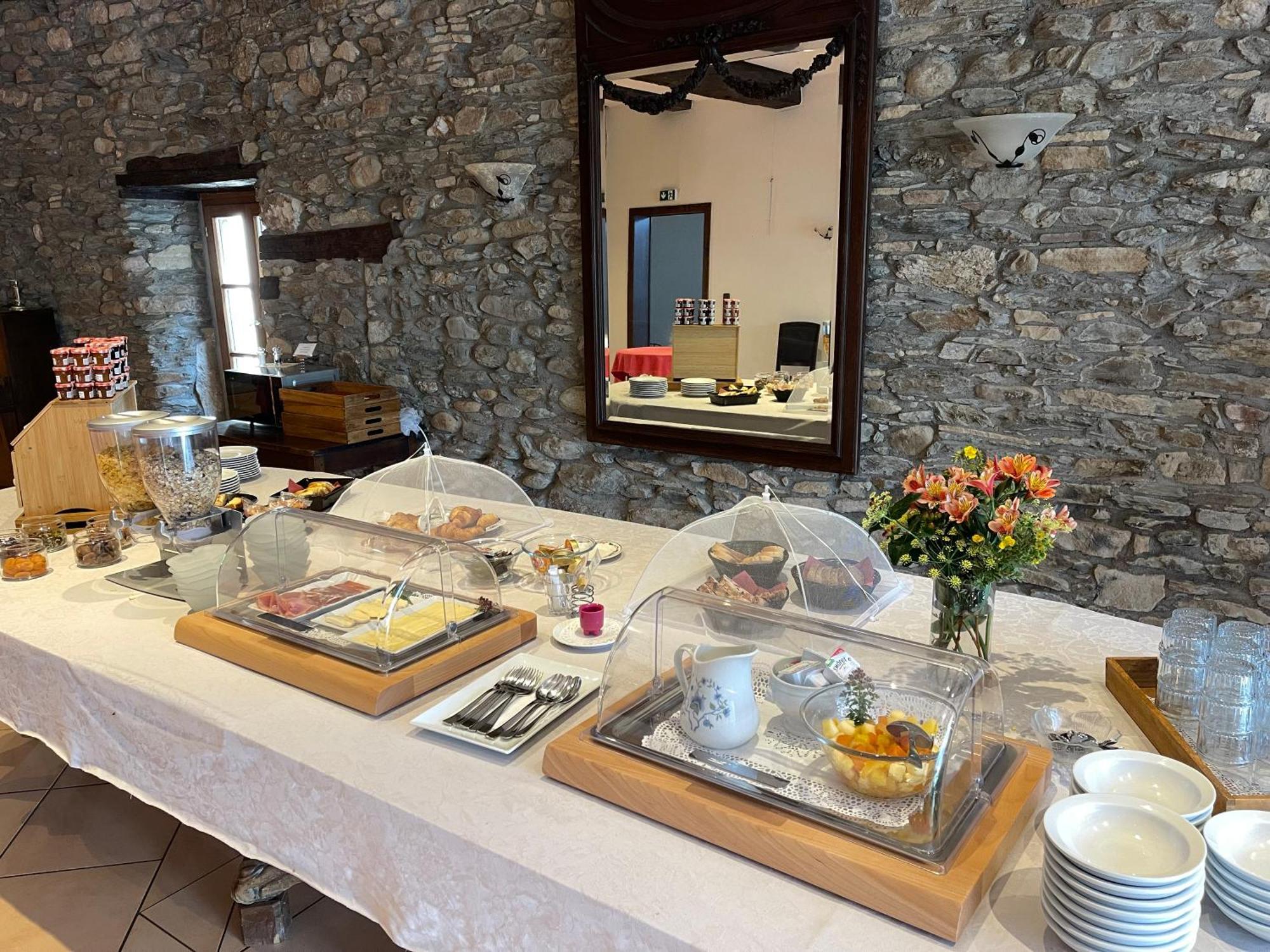 Les Magnolias Hotel Curvalle Екстериор снимка